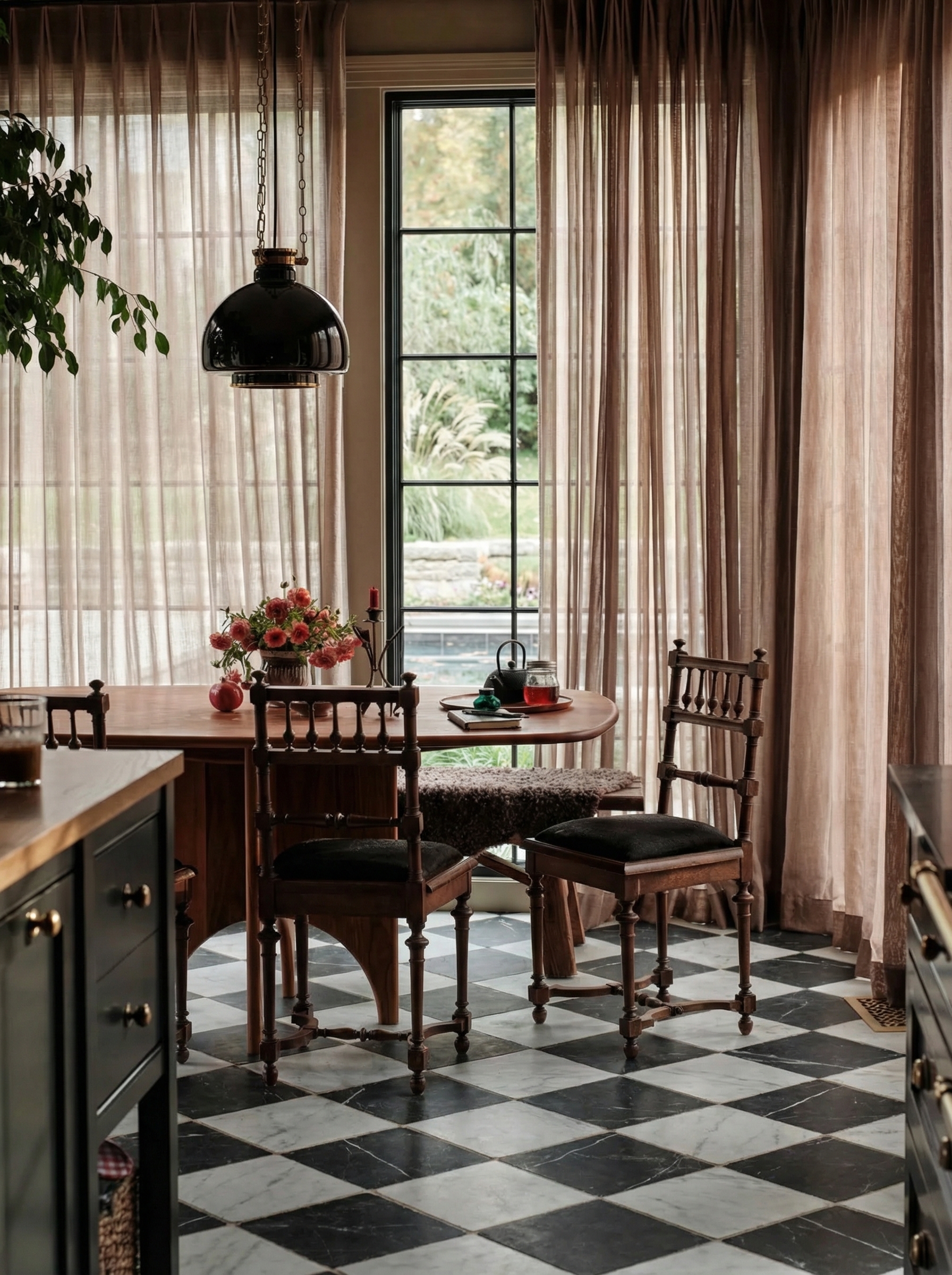 3- KITCHEN CHECKERBOARD