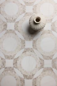 AKDO_Musea Circle Odeon Beige French Vanilla Dolomite H Install