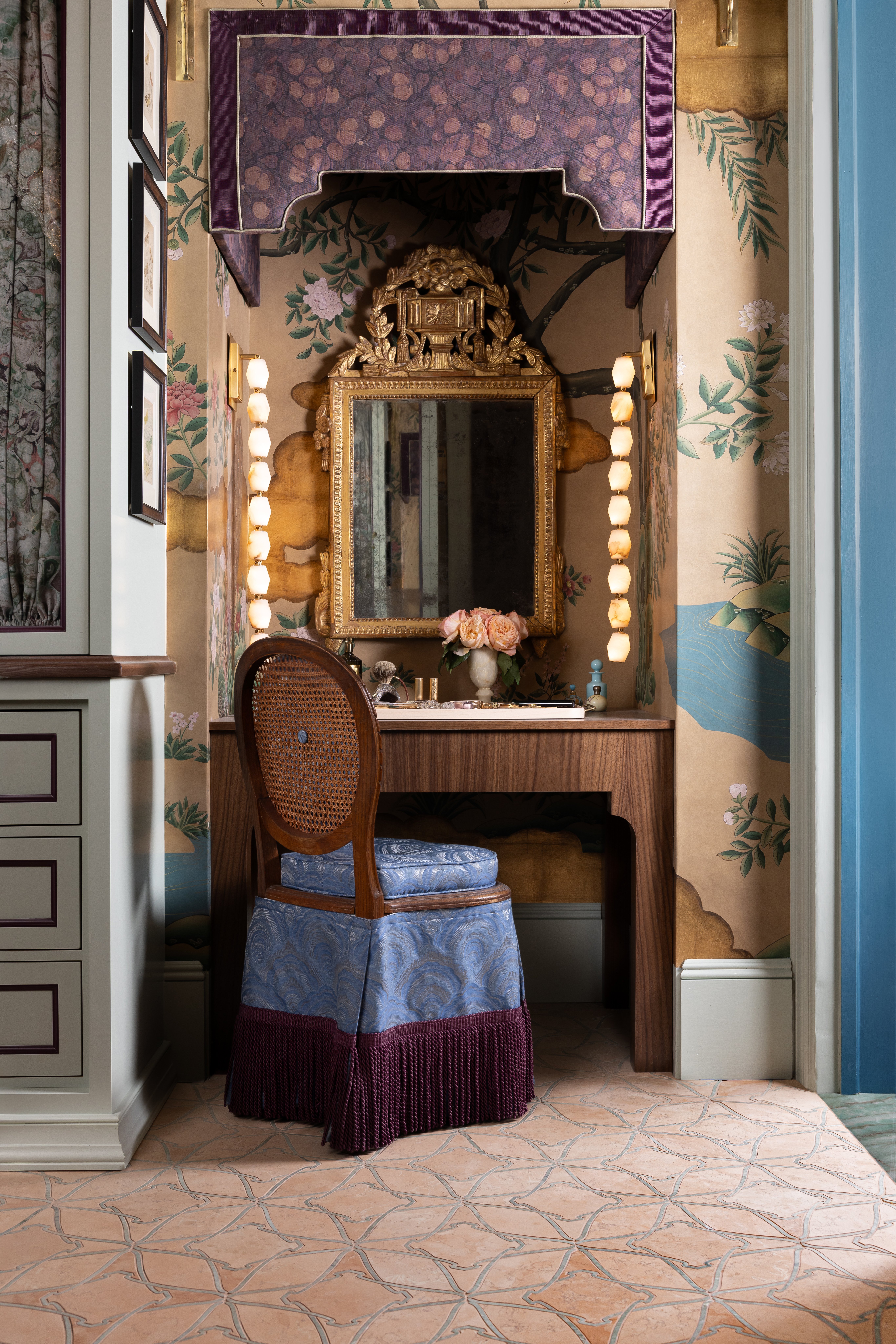 Custom_Helios_CUTMWJHELIO_Rosa_Perlino_SRPERLH1224_Ming_Classico_SLMCH2_Kips_Bay_NY_2025_Tiffany_Skilling_Dressing_Room